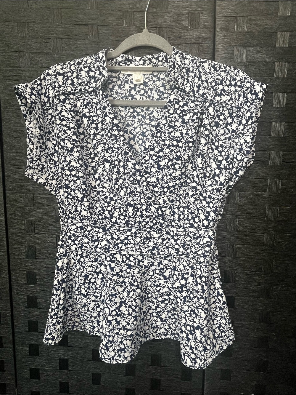 Monteau Navy and White Floral Peplum Blouse Size Small